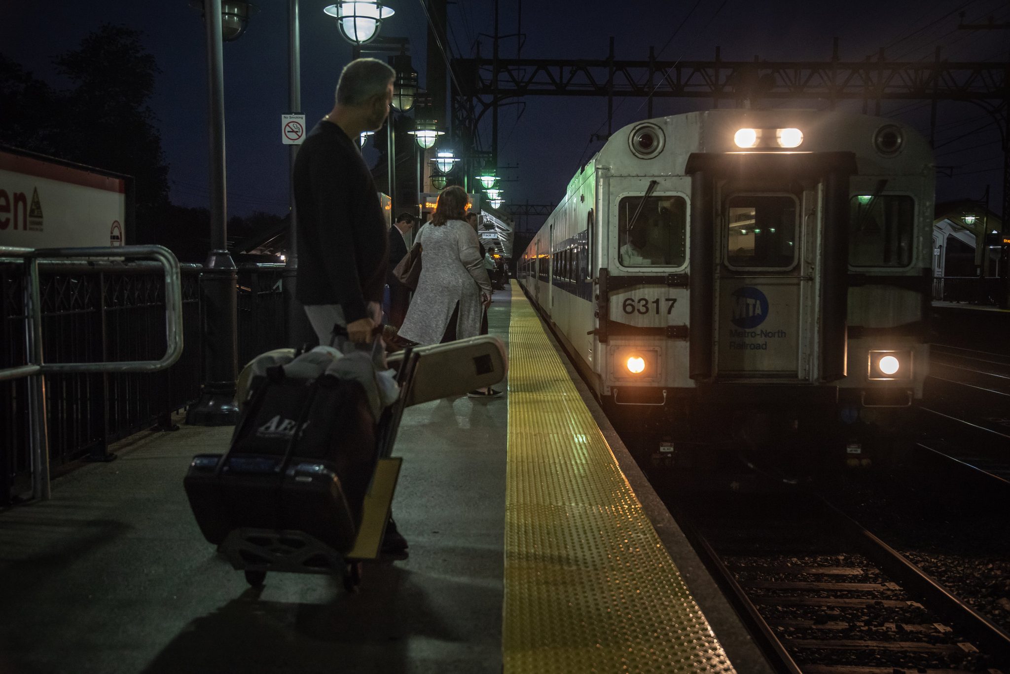 Traveling from Darien, Connecticut, Glenn takes the 5am train in order to make to Grand Central in time to set up for the morning rush.