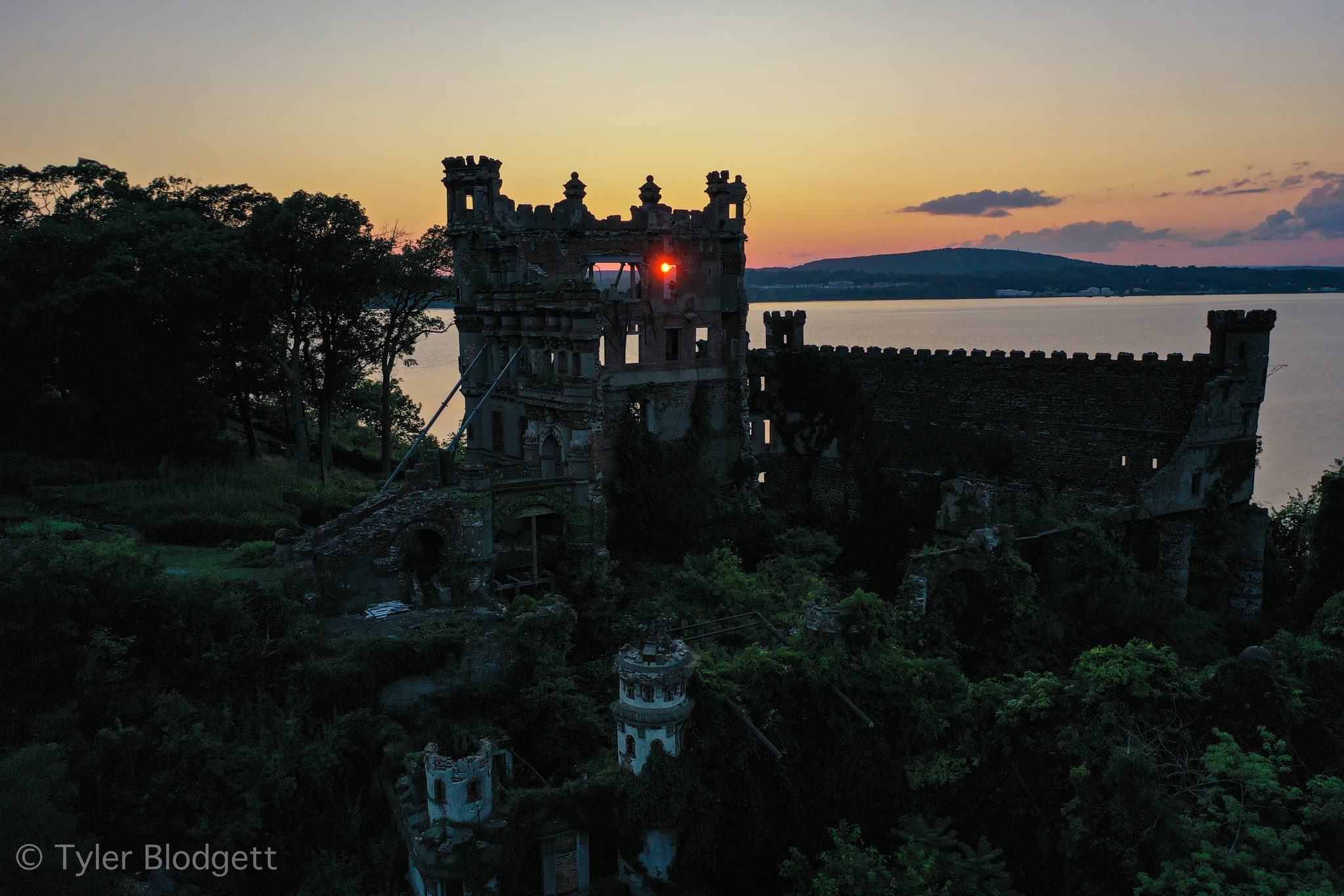 Dusk at Bannerman's Castle, the sun burning through an empty window.
