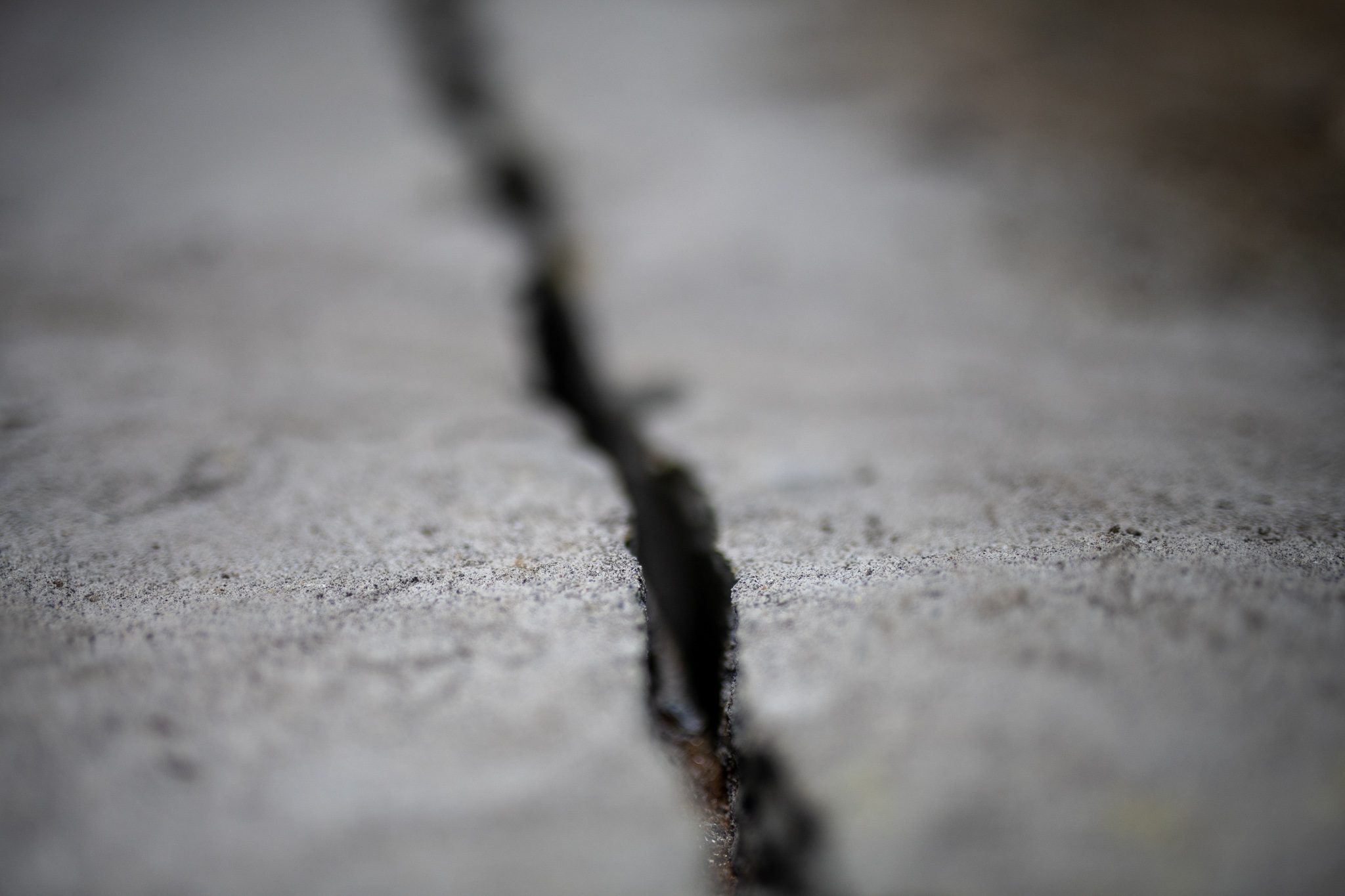 The split, seen low across the stone.